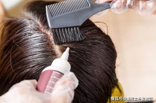 尊龙凯时ag旗舰厅如何给假发染发？这几点